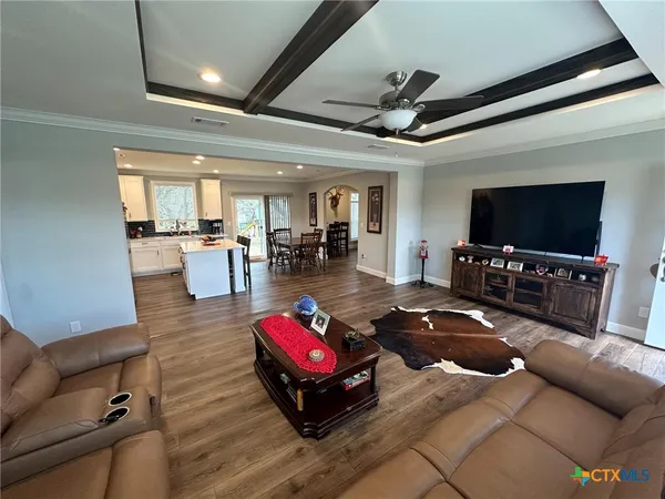 $585,000 | 838 East Oak Street, Goliad, TX 77963