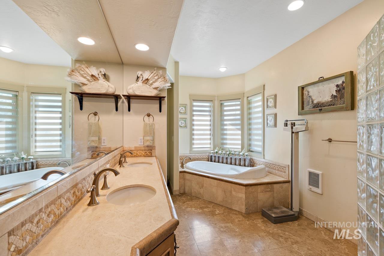 4532 Oak Road Ontario, OR 97914 - Photo 11 of 47