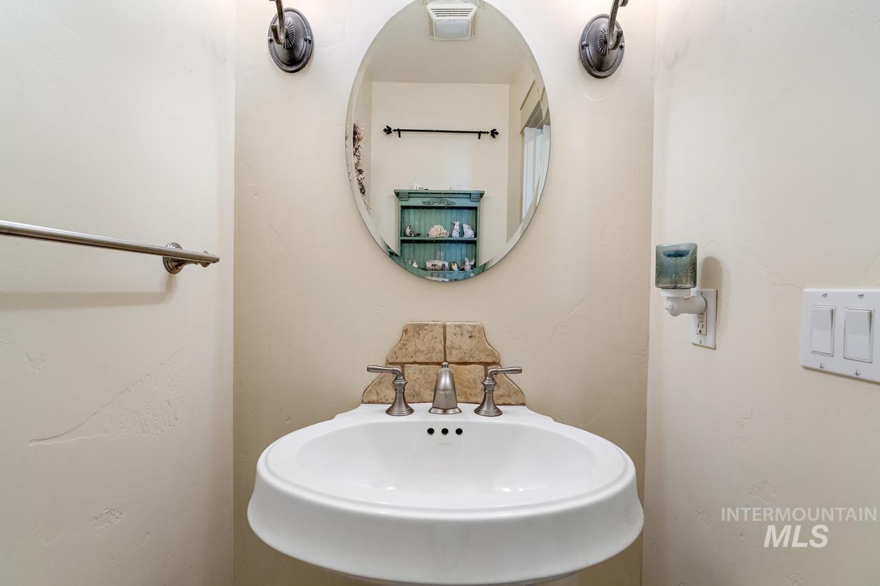 4532 Oak Road Ontario, OR 97914 - Photo 18 of 47