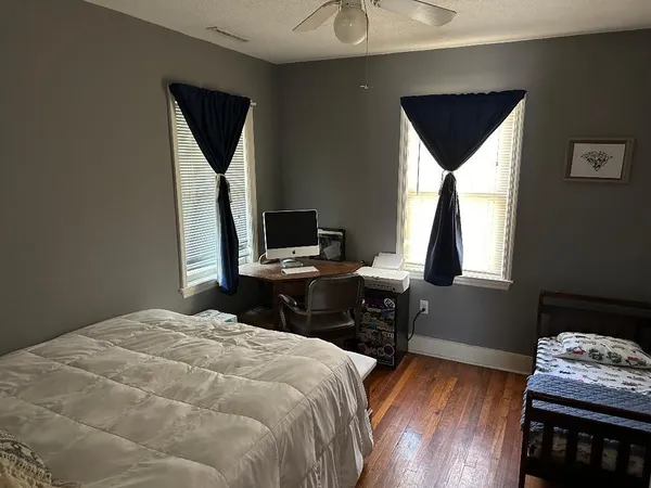 $2,200 | 22 Yeadon Avenue, Charleston, SC 29407