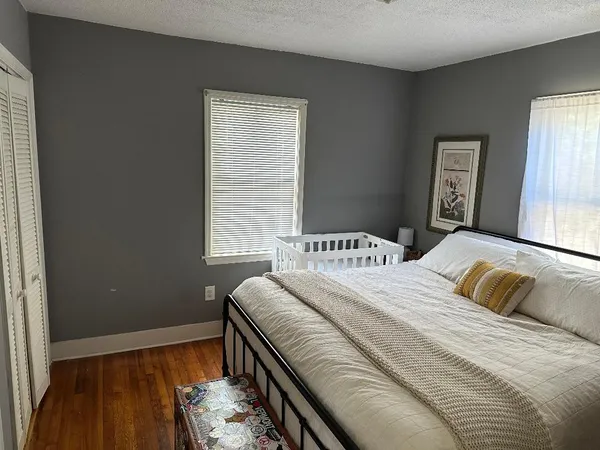 $2,200 | 22 Yeadon Avenue, Charleston, SC 29407