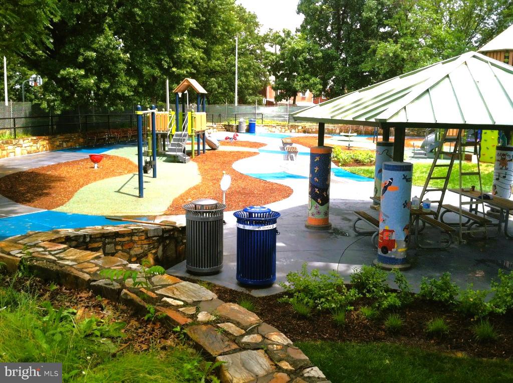 2137 South Pollard Street Arlington, VA 22204 - Photo 39 of 57 a view of a swimming pool with a patio