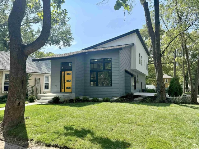 $699,900 | 1111 New Jersey Street, Lawrence, KS 66044