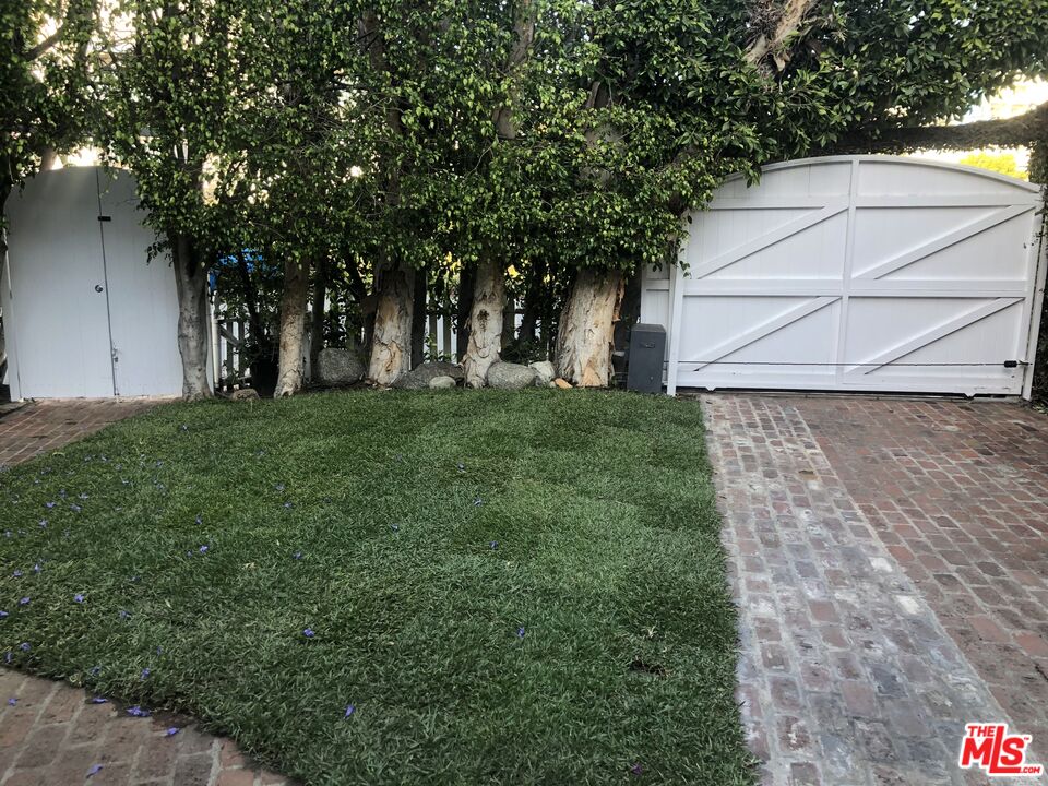 3419 Strongs Drive Marina del Rey, CA 90292 - Photo 5 of 26