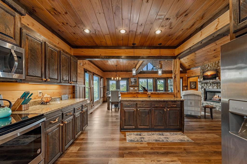 360 Hope Drive Blue Ridge, GA 30513 - Photo 28 of 92