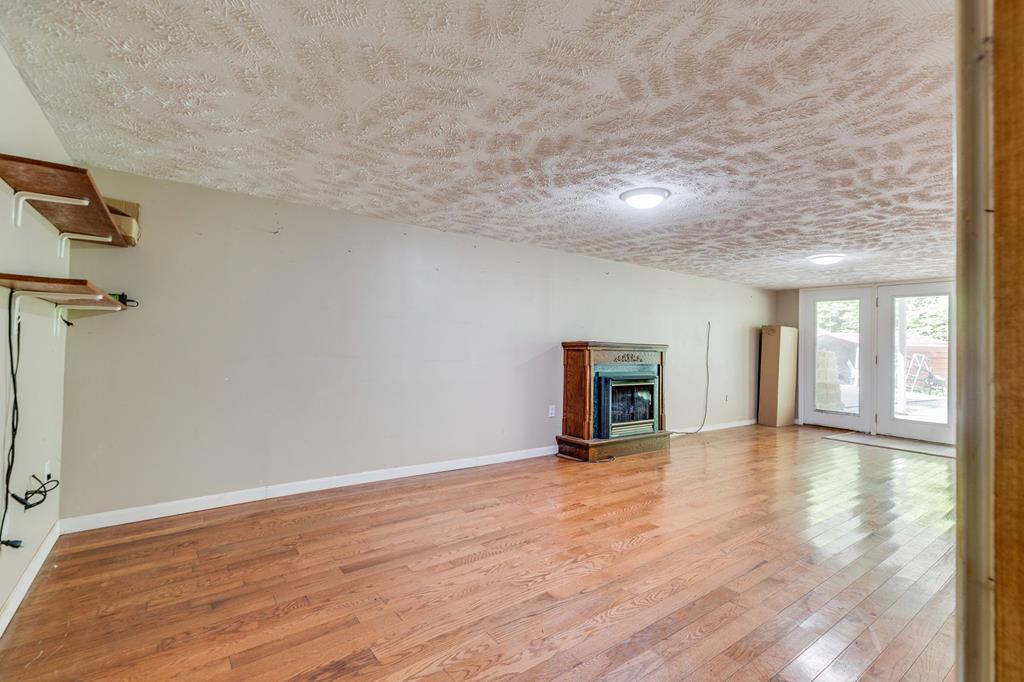 8775 Sandlick Road Bee, VA 24217 - Photo 24 of 48 Gallery Image 24
