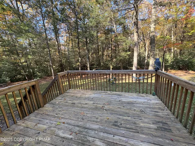 a view of deck and deck