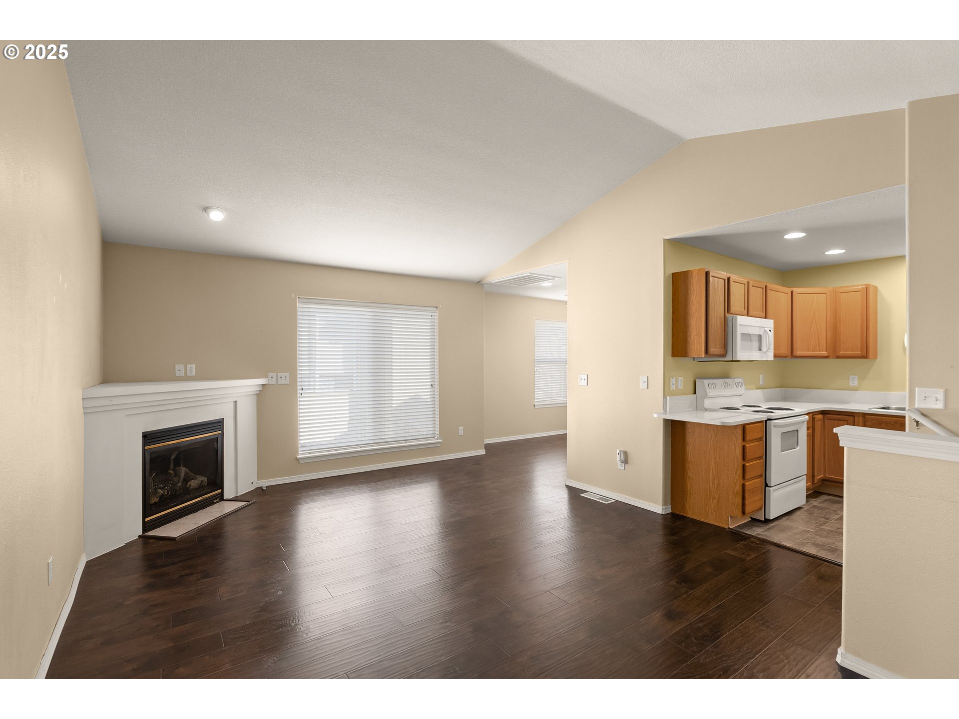 3205 Northwest Pacific Rim Drive Camas, WA 98607 - Photo 6 of 24 Gallery Image 6