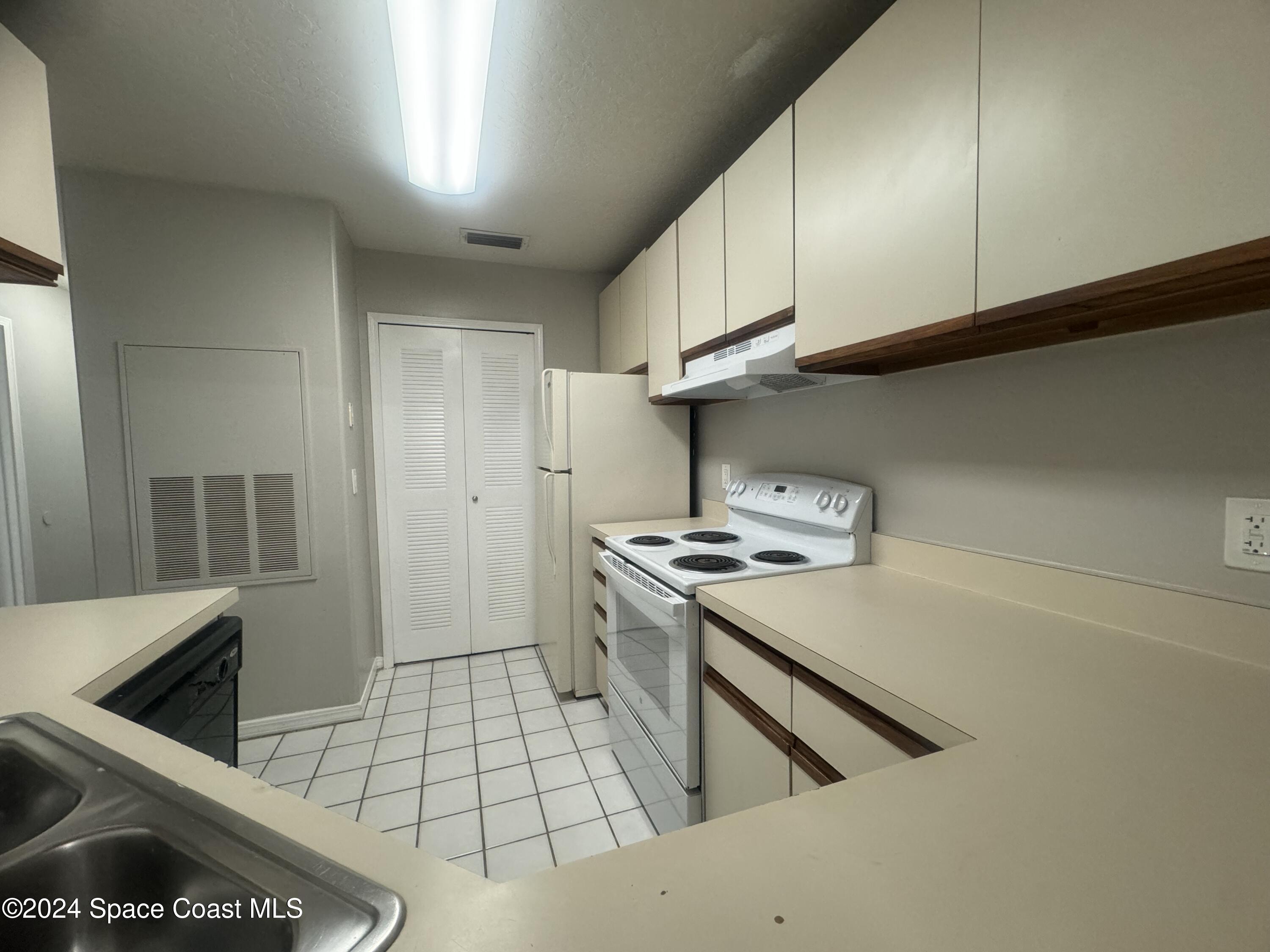 7667 North Wickham Road, Unit 1203 Melbourne, FL 32940 - Photo 7 of 21 IMG_3541