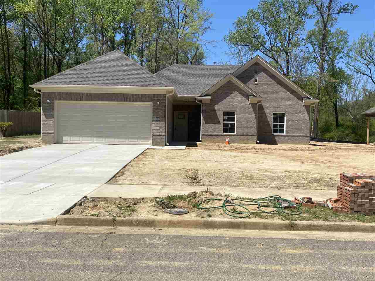 4875 Whitworth Road Memphis, TN 38116 - Photo 1 of 18 Gallery Image 1