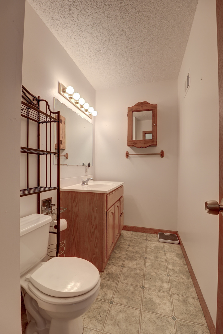 301 Ash Avenue Morrison, IL 61270 - Photo 8 of 36