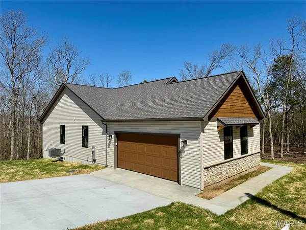 $349,900 | 1583 Charmaine Drive, Bonne Terre, MO 63628
