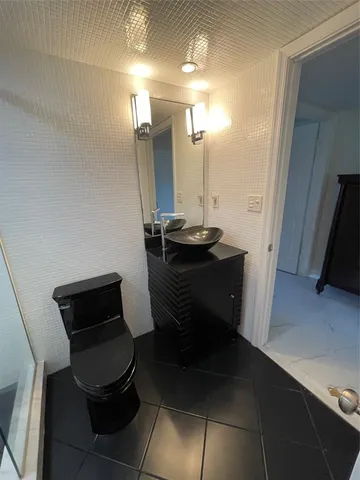 $539,900 | 374 Golfview Road, Unit 106, North Palm Beach, FL 33408