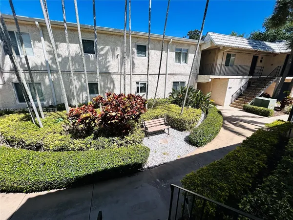 $1,675 | 8603 Southwest 68th Court, Unit 22, Miami, FL 33156