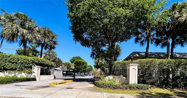 $1,675 | 8603 Southwest 68th Court, Unit 22, Miami, FL 33156