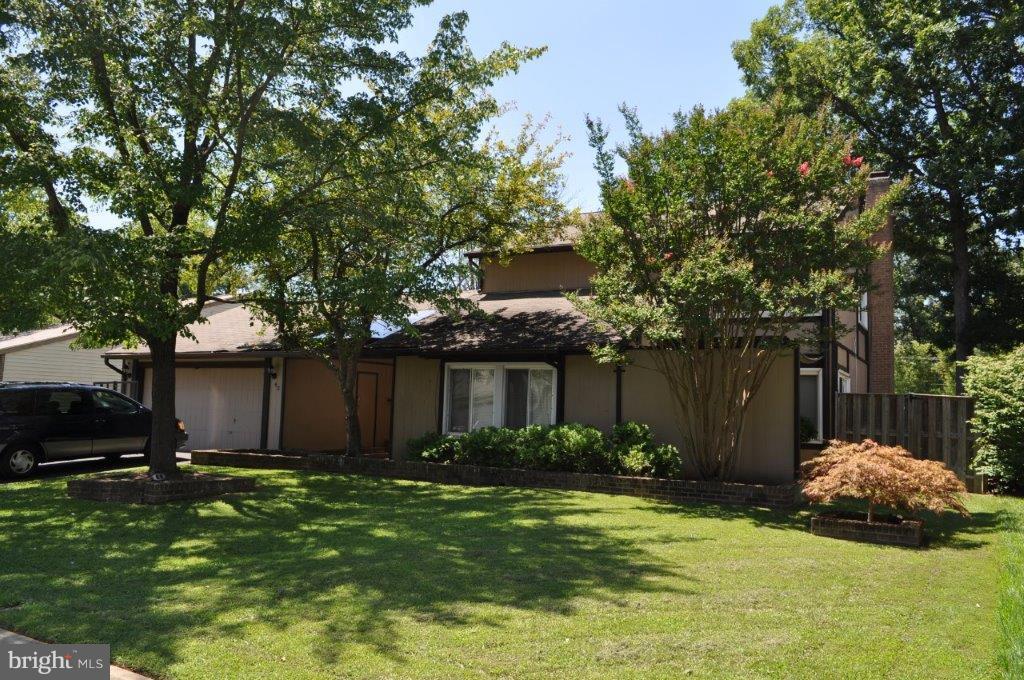 42 Thrush Road Sterling, VA 20164 - Photo 1 of 30 Great looking home with 2 car garage