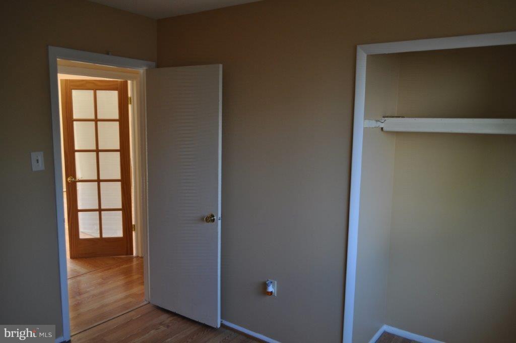 42 Thrush Road Sterling, VA 20164 - Photo 28 of 30 Bedroom