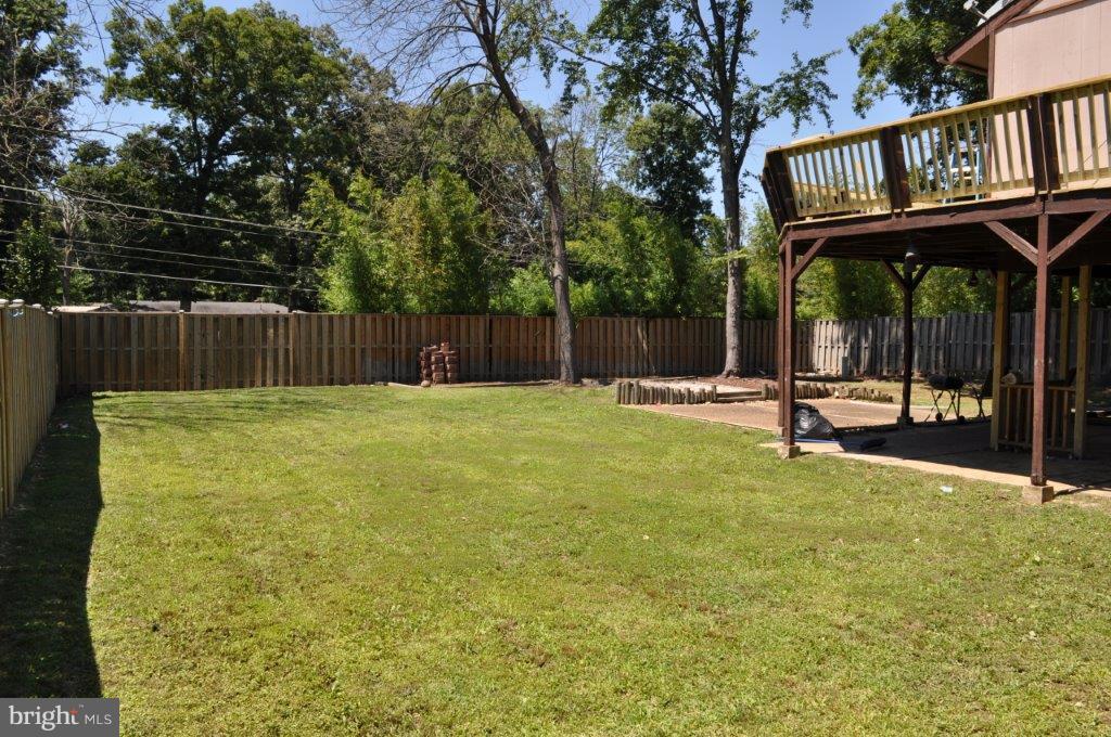 42 Thrush Road Sterling, VA 20164 - Photo 4 of 30 Exterior (Rear)