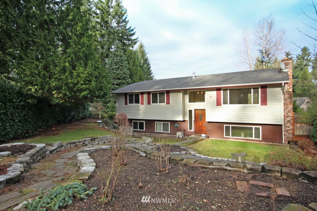 14410 Southeast 142nd Place Renton, WA 98059 - Photo 4 of 25