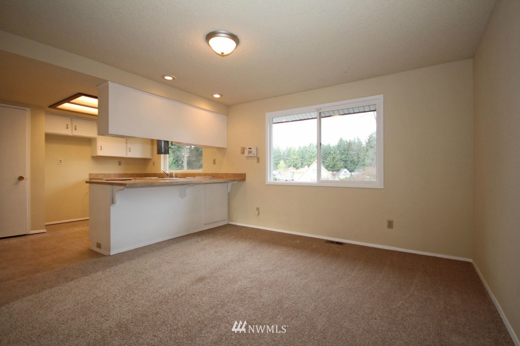 14410 Southeast 142nd Place Renton, WA 98059 - Photo 5 of 25