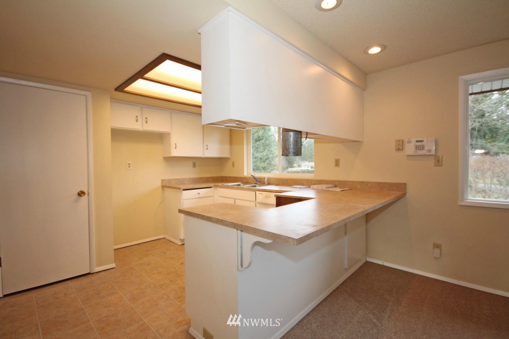 14410 Southeast 142nd Place Renton, WA 98059 - Photo 6 of 25