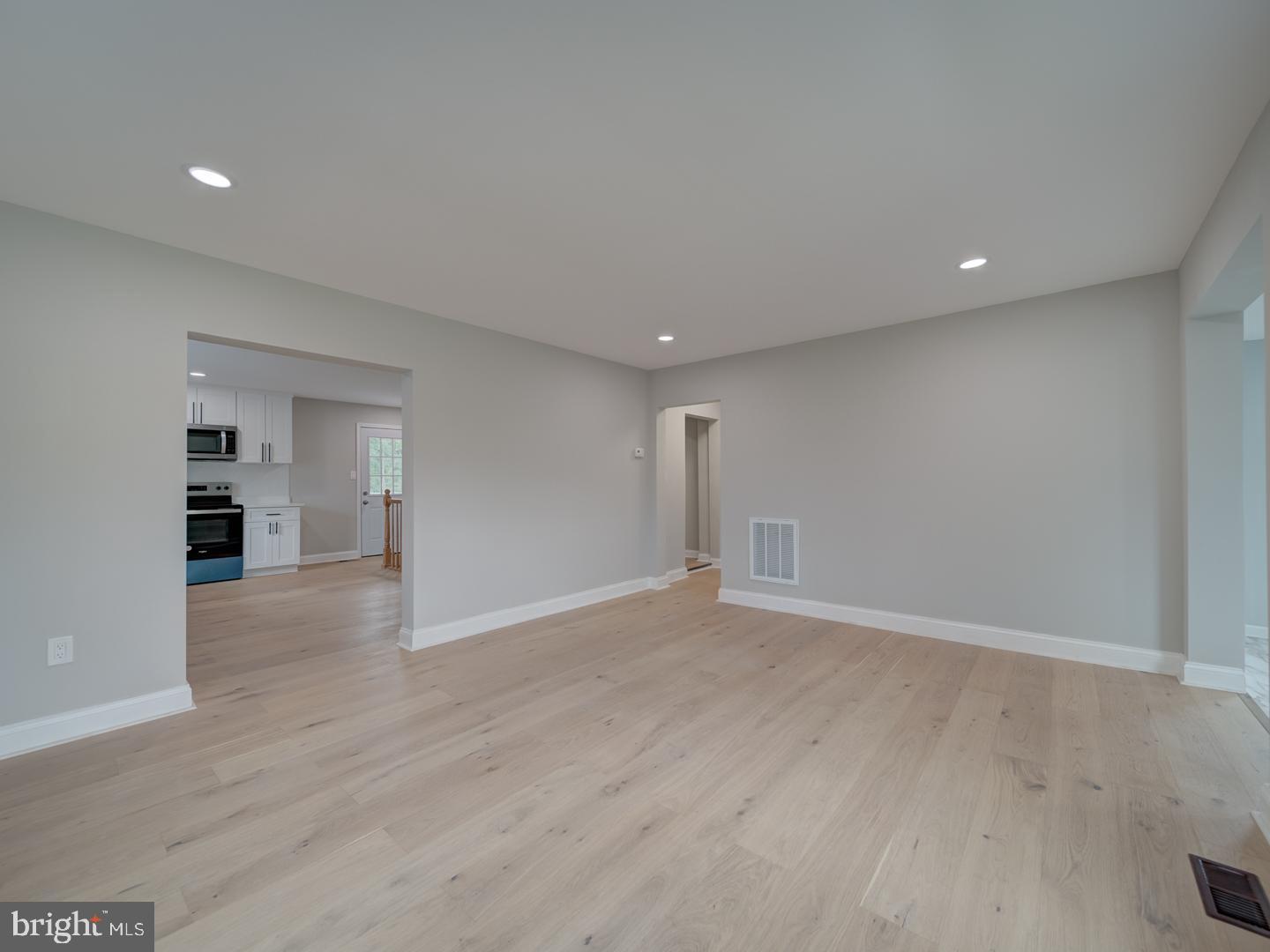 842 South Stepney Road Aberdeen, MD 21001 - Photo 14 of 50 a view of empty room with wooden floor