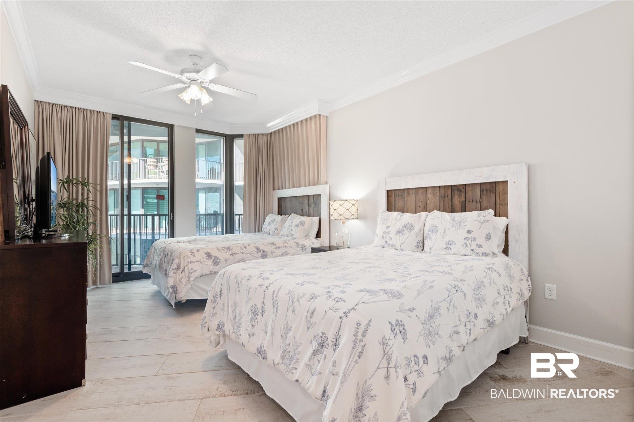 27582 Canal Road, Unit 2611 Orange Beach, AL 36561 - Photo 18 of 37 Bedroom featuring crown molding, light hardwood / wood-style flooring, ceiling fan, and access to exterior