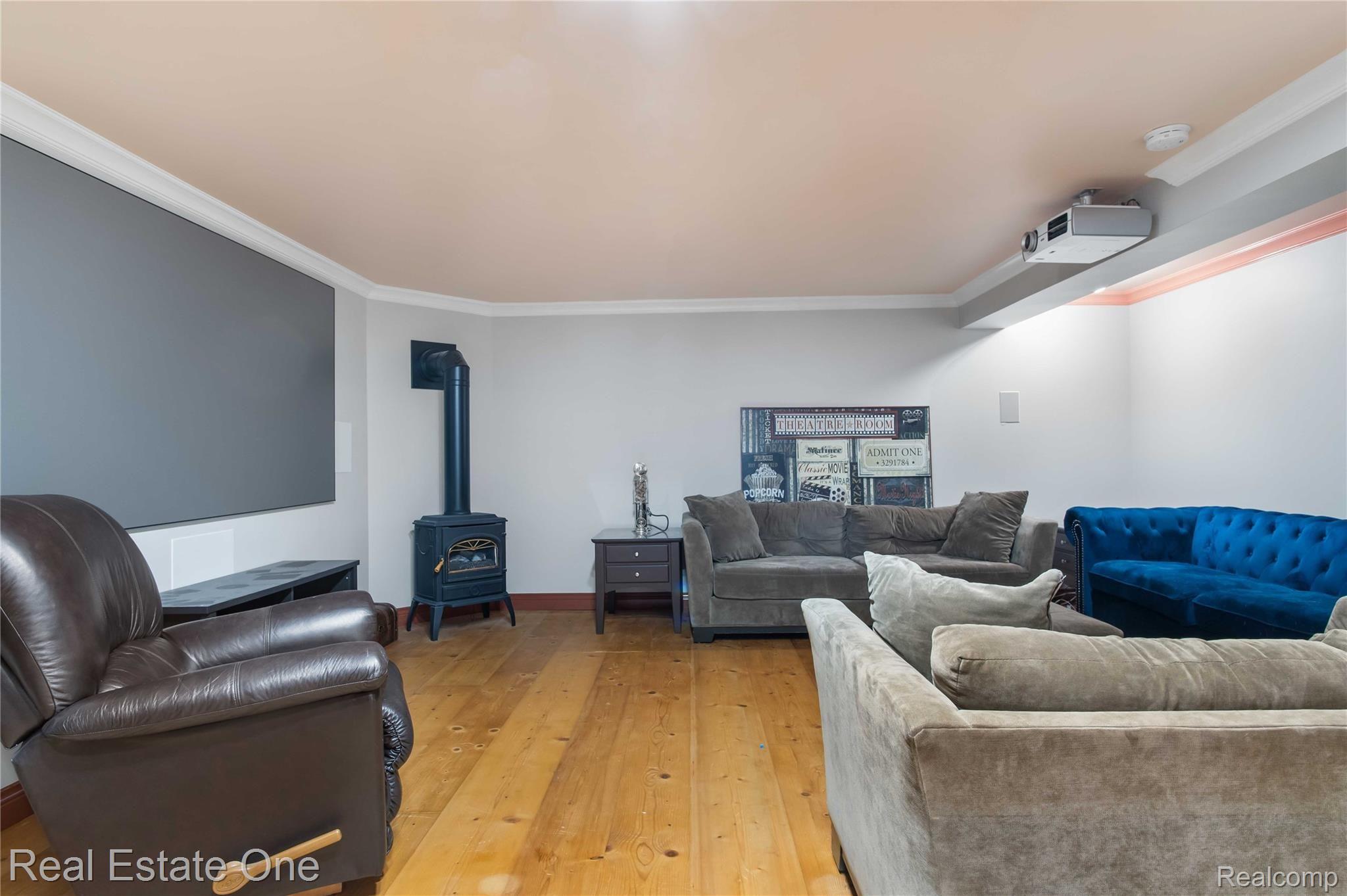 329 Griggs Street Rochester, MI 48307 - Photo 48 of 52 DSC00253.jpg