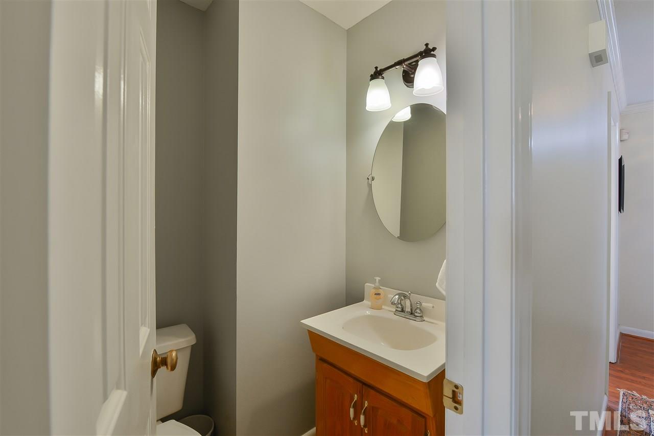 7112 Kinross Drive Raleigh, NC 27613 - Photo 11 of 21 Gallery Image 11