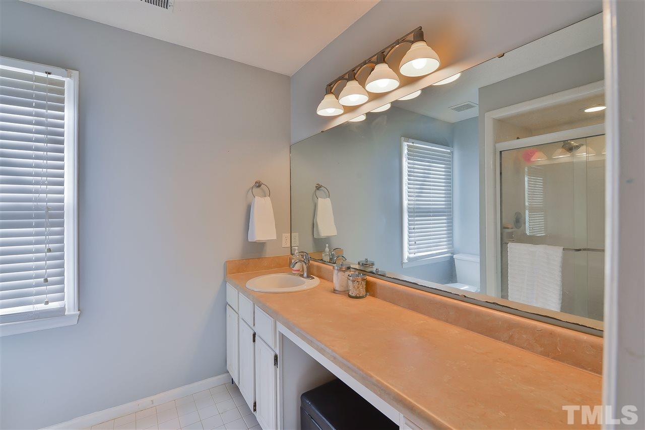 7112 Kinross Drive Raleigh, NC 27613 - Photo 14 of 21 Gallery Image 14