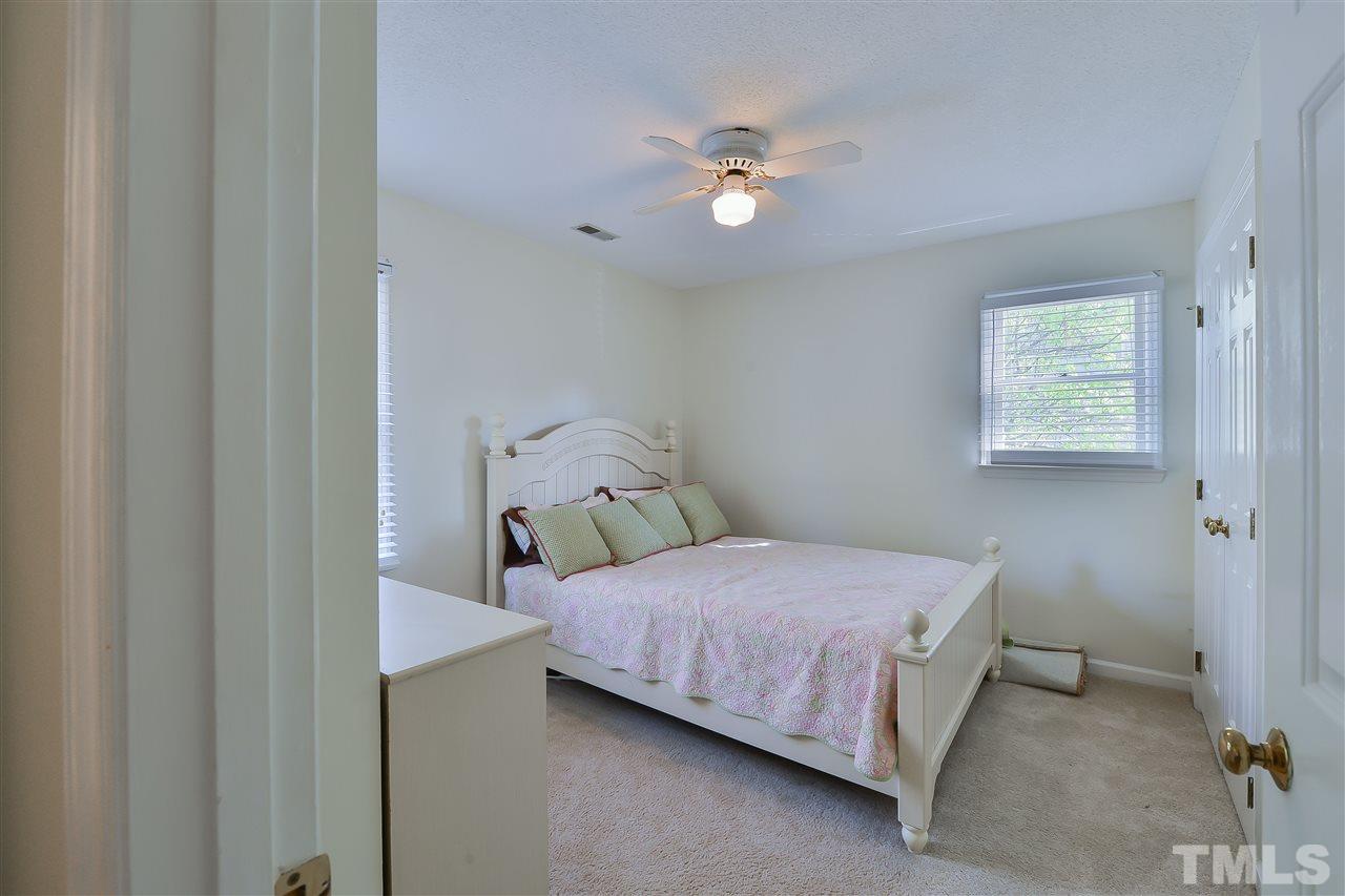 7112 Kinross Drive Raleigh, NC 27613 - Photo 15 of 21 Gallery Image 15