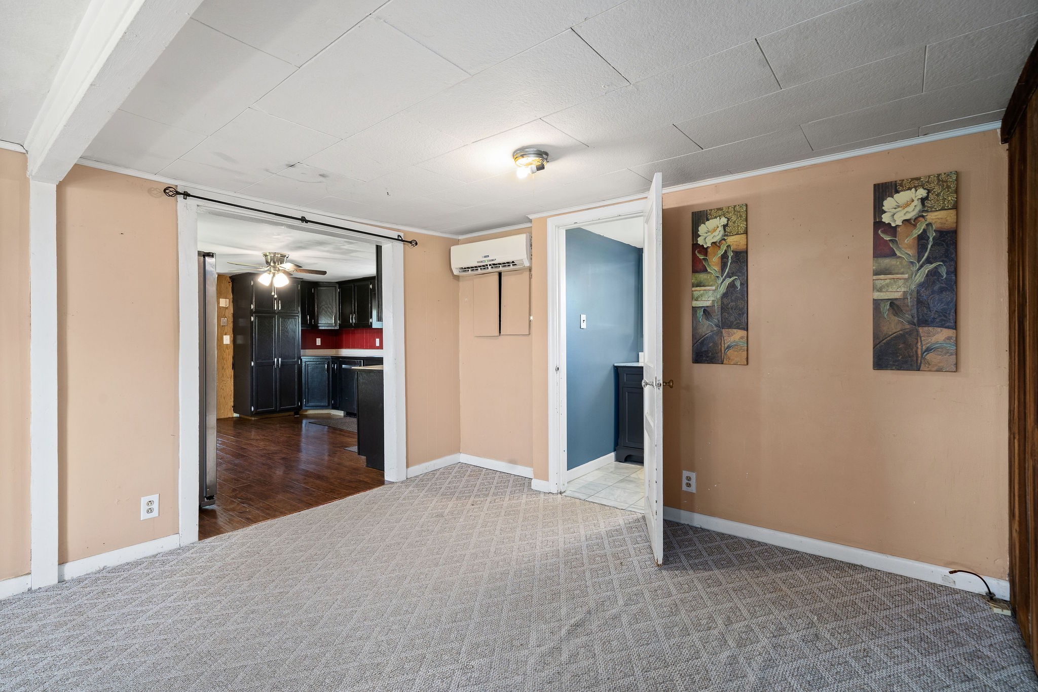 2418 Lock B Road North Clarksville, TN 37043 - Photo 19 of 30 a view of a hallway with wooden floor and closet