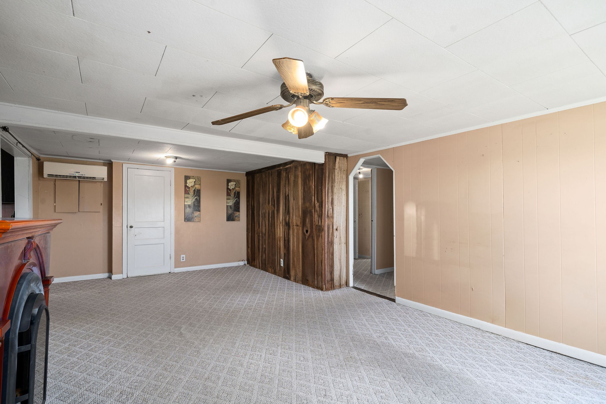 2418 Lock B Road North Clarksville, TN 37043 - Photo 7 of 30 a view of a livingroom with a ceiling fan