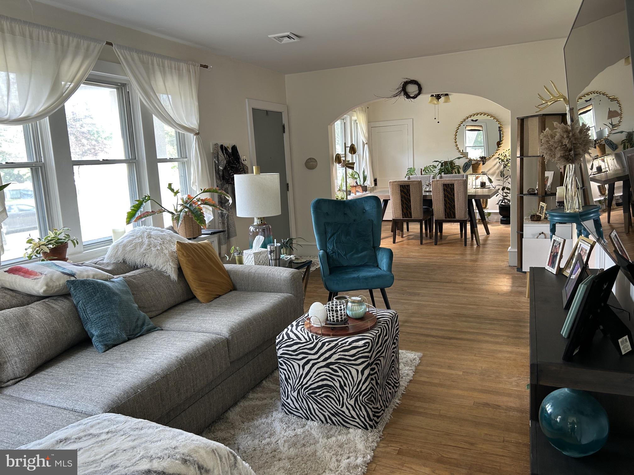 452 Raritan Avenue Atco, NJ 08004 - Photo 3 of 37 Living Room