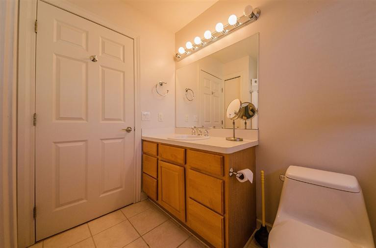 3417 Miller Road Ann Arbor, MI 48103 - Photo 28 of 40 main bathroom