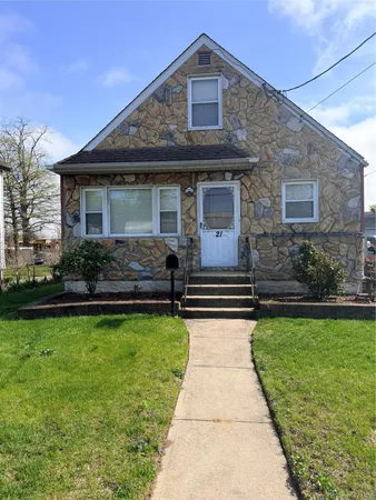 $3,800 | 21 West Centennial Avenue, Roosevelt, NY 11575