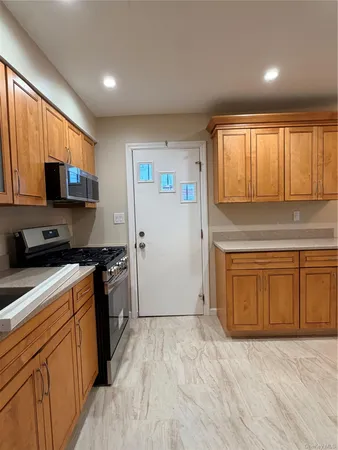 $4,000 | 21 West Centennial Avenue, Roosevelt, NY 11575