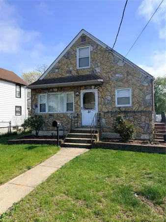 $3,800 | 21 West Centennial Avenue, Roosevelt, NY 11575