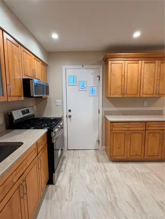 $3,800 | 21 West Centennial Avenue, Roosevelt, NY 11575