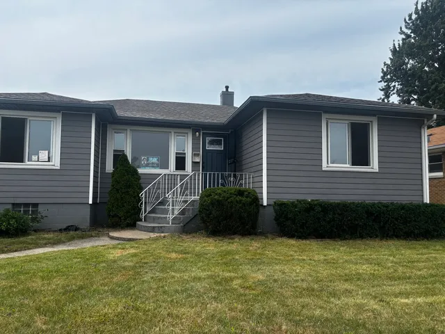 $200,000 | 650 Greenbay Avenue, Calumet City, IL 60409