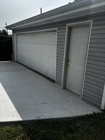 $200,000 | 650 Greenbay Avenue, Calumet City, IL 60409