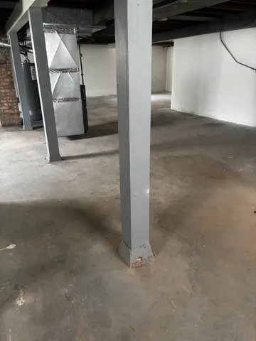 $200,000 | 650 Greenbay Avenue, Calumet City, IL 60409