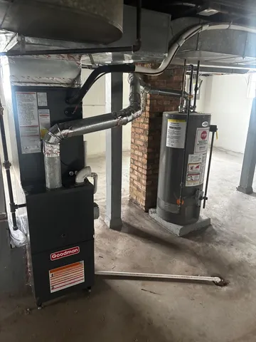 $200,000 | 650 Greenbay Avenue, Calumet City, IL 60409