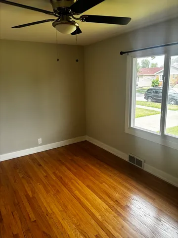 $200,000 | 650 Greenbay Avenue, Calumet City, IL 60409