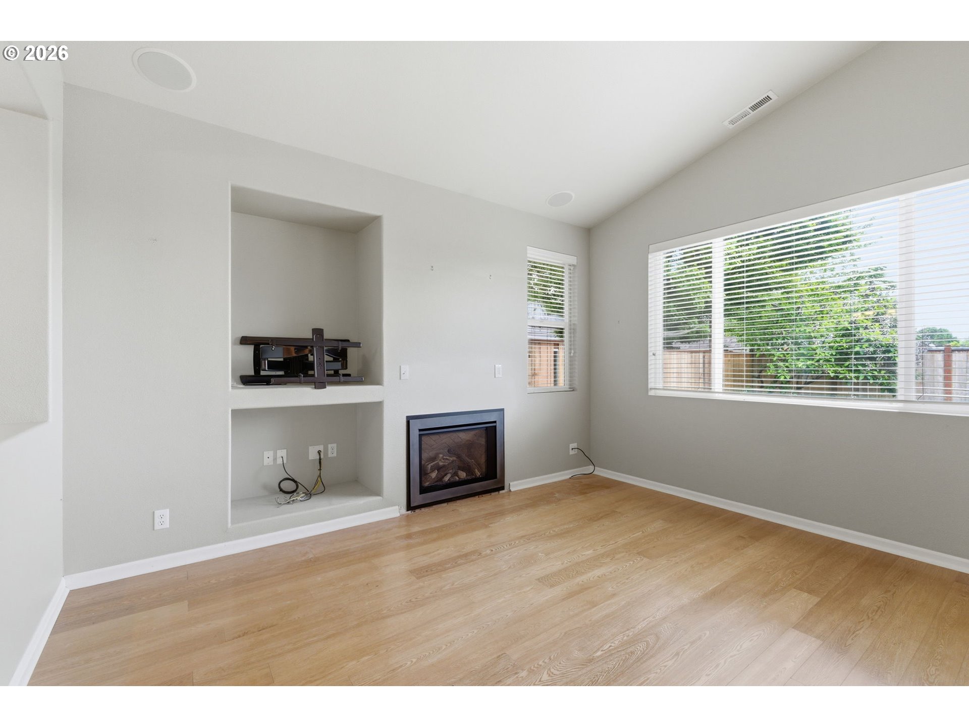 5475 Charles Way Eugene, OR 97402 - Photo 13 of 48