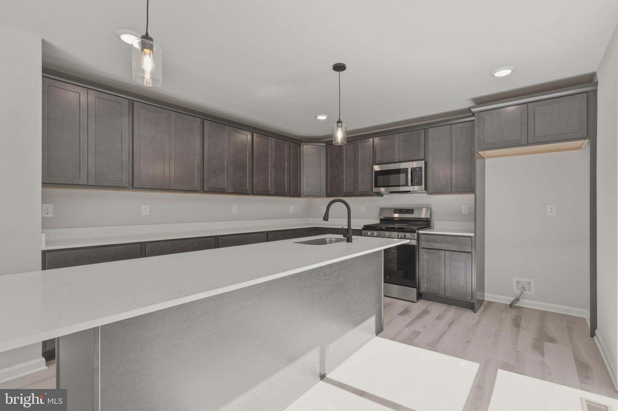 221 Hogbin Road Millville, NJ 08332 - Photo 4 of 39
