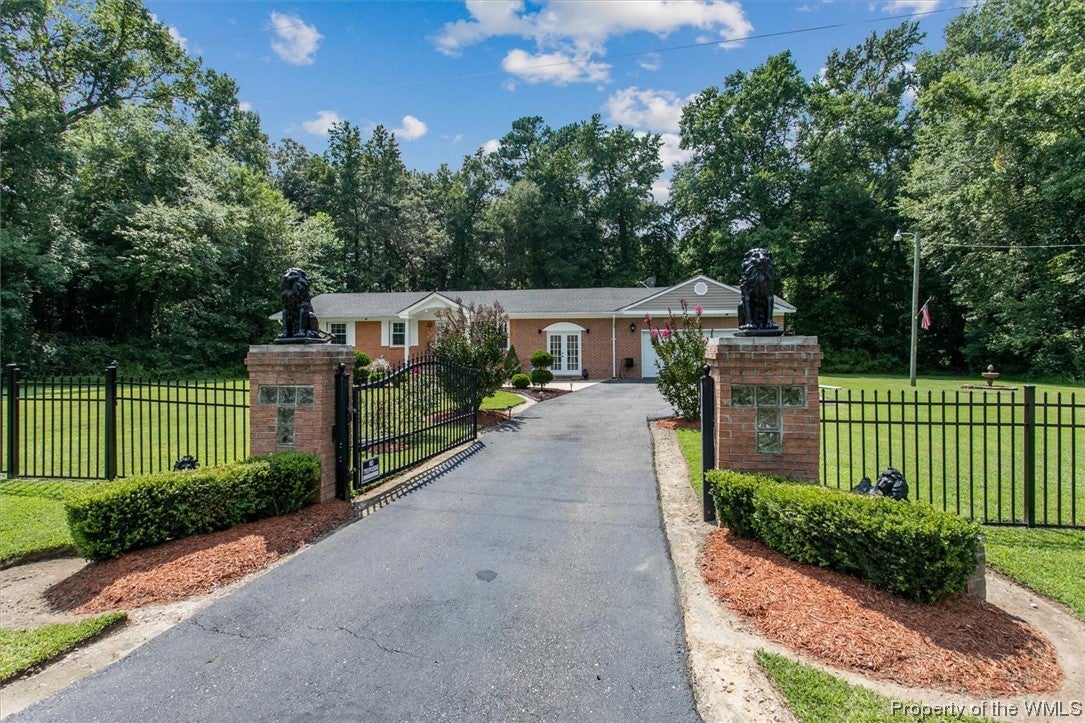 259 Clubhouse Road Dendron, VA 23839 - Photo 2 of 50 Gallery Image 2