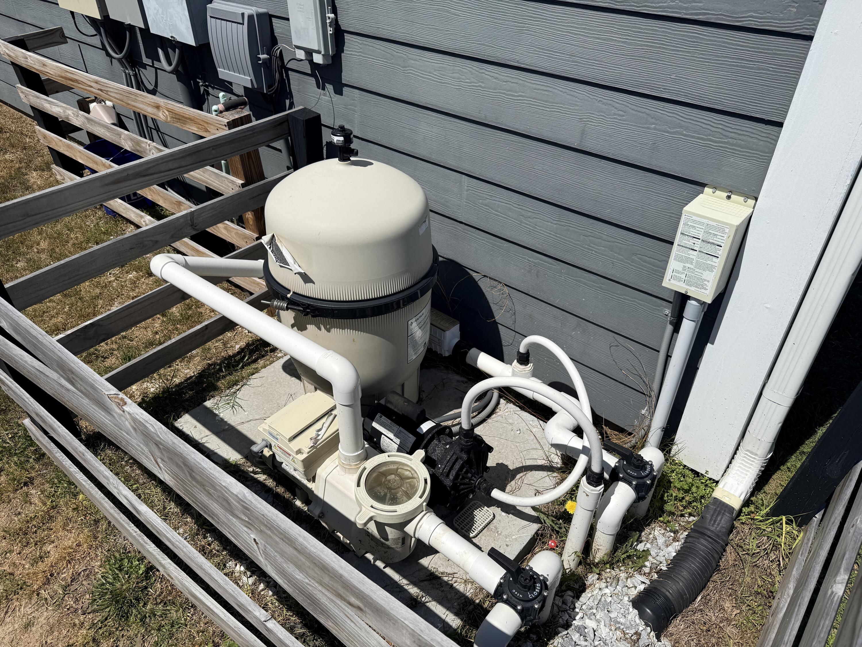 518 Boulder Street Crestview, FL 32536 - Photo 24 of 45 Pump