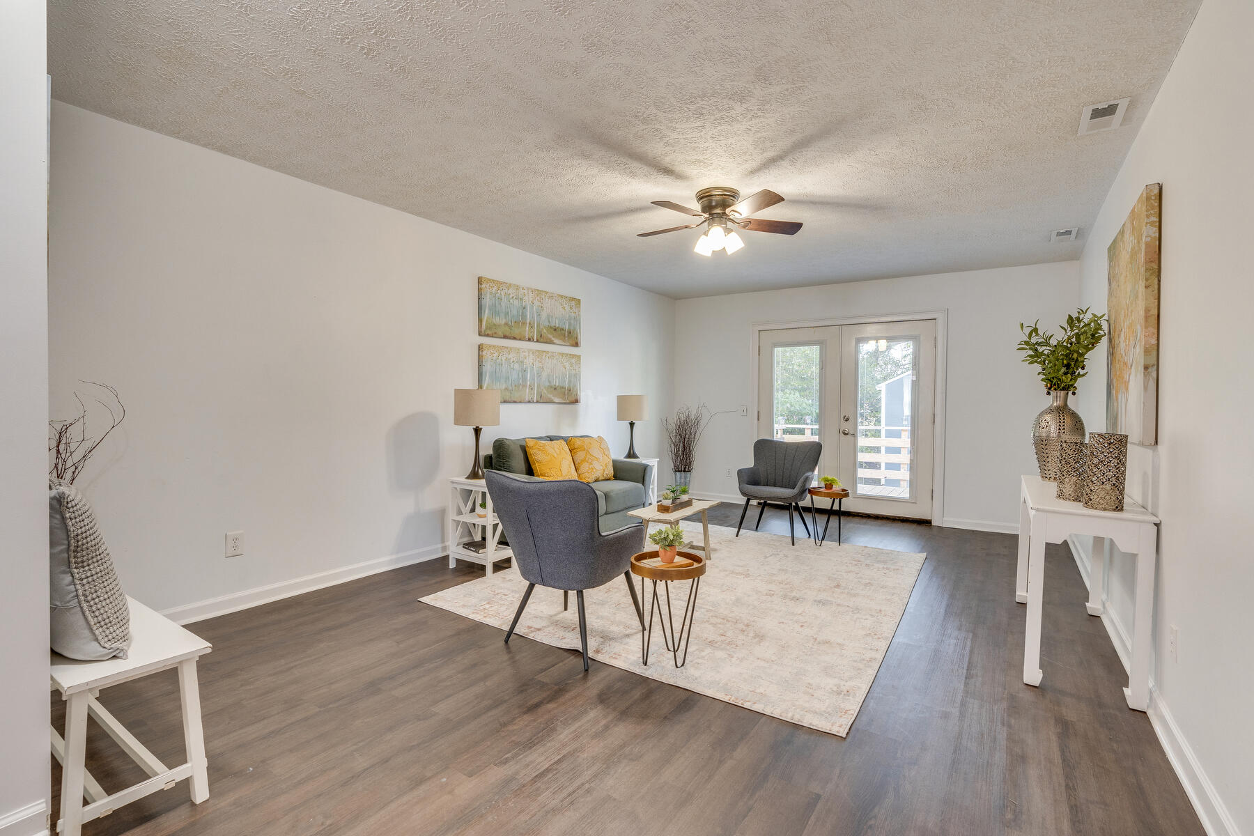208 Oak Road Bristol, TN 37620 - Photo 10 of 27 010