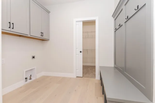 $595,194 | 5209 Castlebar Drive, Bloomington, IL 61705